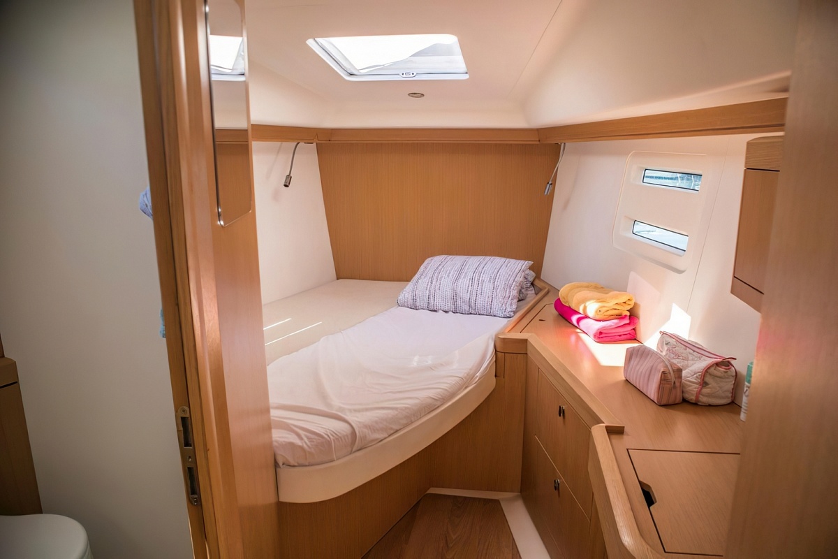 AZUREE 41